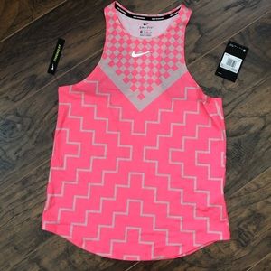 Nike running top